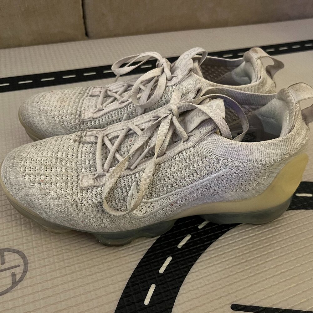 Size 8 Women - Nike Air VaporMax 2021 Flyknit Oatmeal